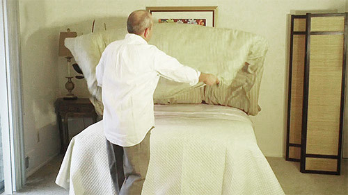 The Easiest Way To Cover A Down Comforter Or Duvet Stuffing A Duvet Cover