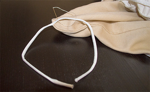 Preventing A Down Comforter From Slipping In Duvet Cover Sew A Fabric Strap Inside The Top Corner Of Duvet Cover